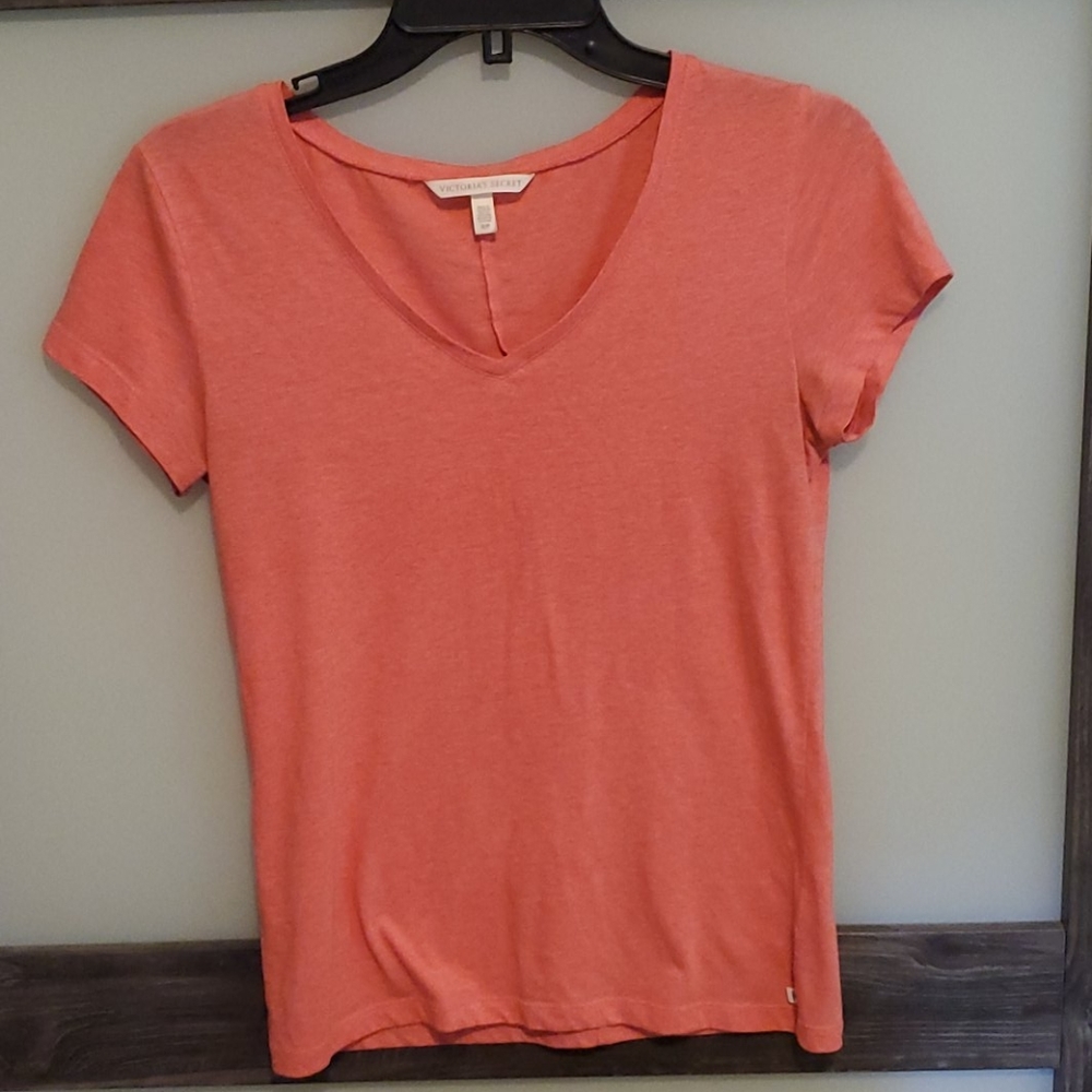 fitted t shirt